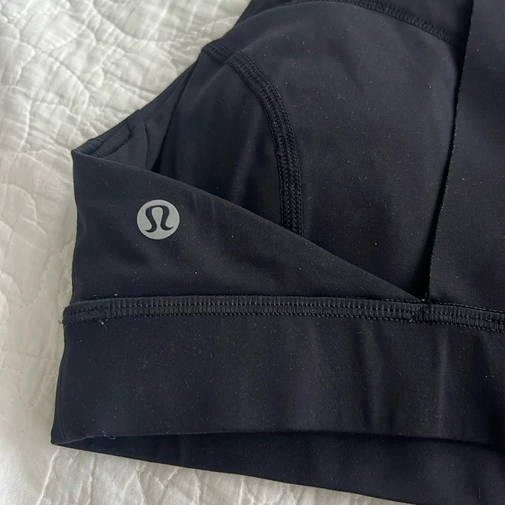 Lululemon Black High Neck Sports Bra - Size 4 (small) - Picture 3 of 3